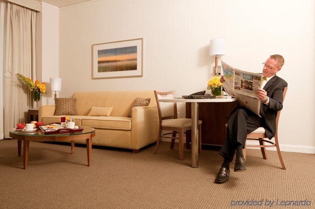 Intercontinental Suites Hotel Cleveland By Ihg Room photo