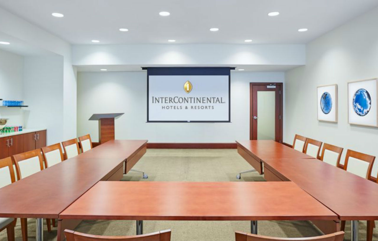Intercontinental Suites Hotel Cleveland By Ihg Exterior photo